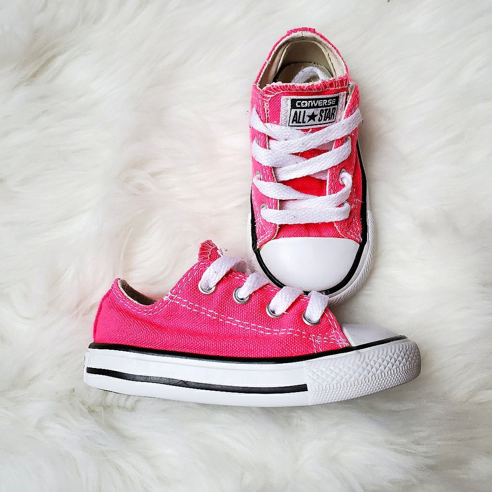 Hot Pink Toddler Converse Chuck Taylor All Star Lo